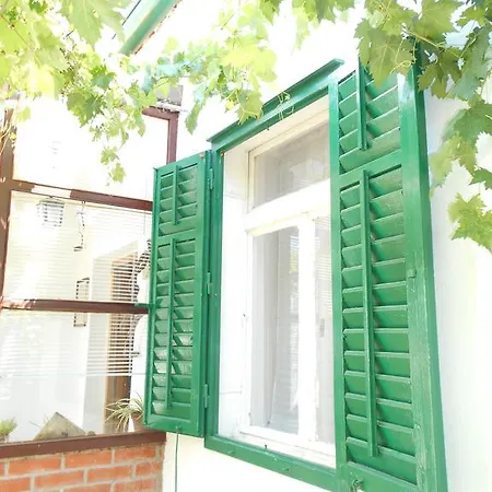 Family House Bacalja Guest House Preko Exterior foto